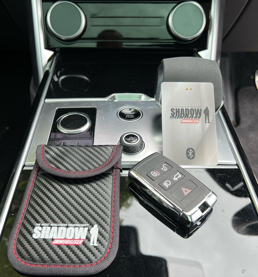 Range Rover Immobiliser centre console of a range rover with Shadow immobiliser
